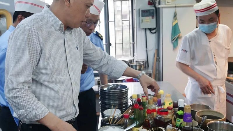 休闲食品与烘焙食品：一场舌尖上的分类较量